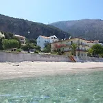 Gæstehus Friderica House Poros (Kefalonia)