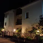 Gæstehus Friderica House Poros (Kefalonia)