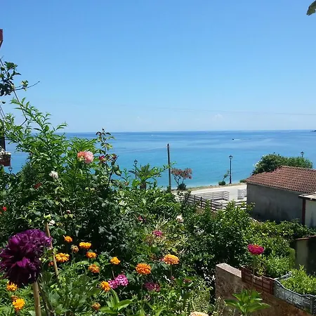 Friderica House Poros (Kefalonia)